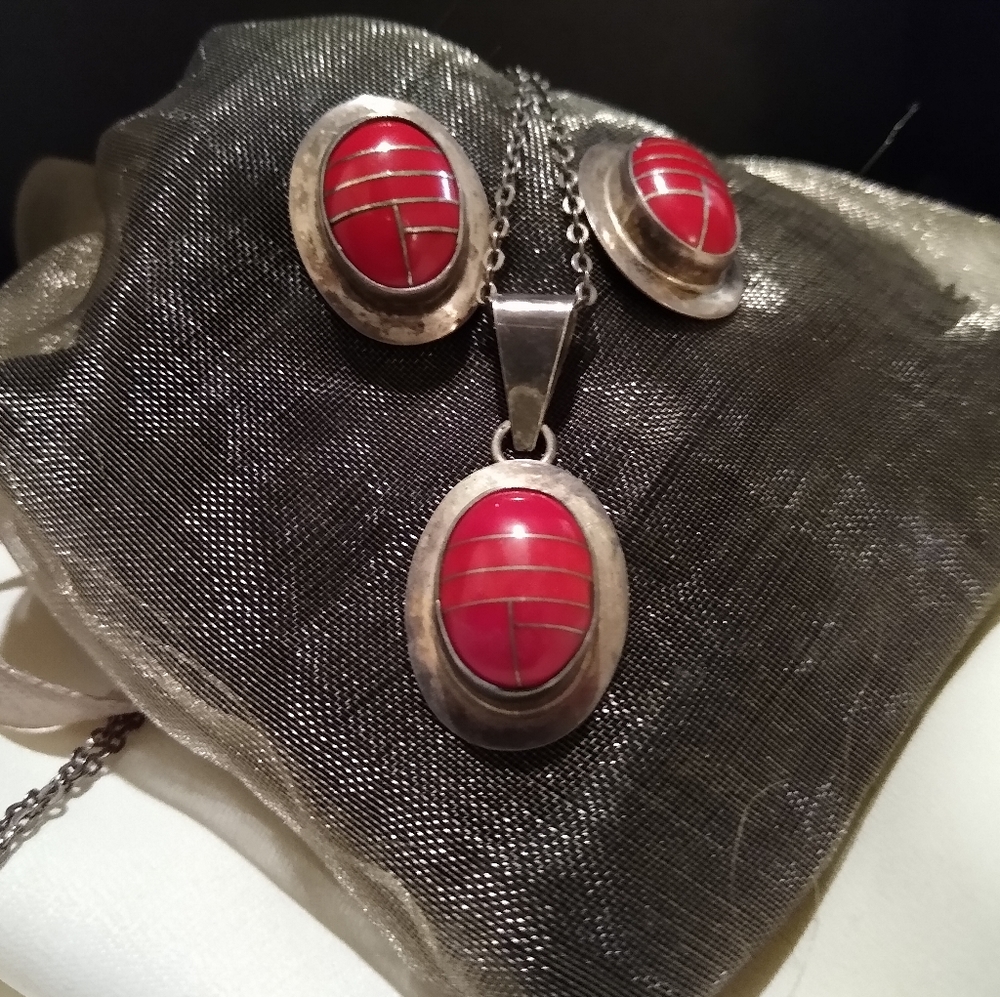 Lovely sterling Zuni "scarab" pendant & earring